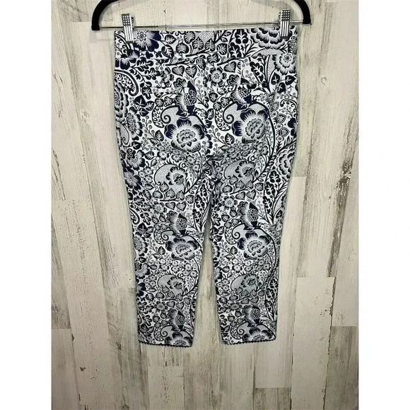 Chico's Women's Petite Paisley Cropped Pants Blue Size 00P(Chicos)  or 2P - Picture 10 of 13